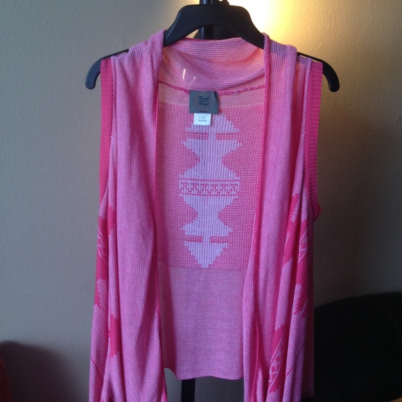 Pink and white aztec sleeveless cardigan