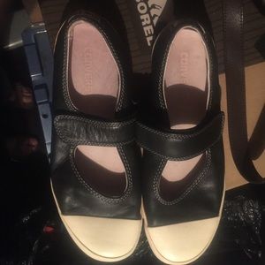 Black&cream leather baby doll  strap  Converse