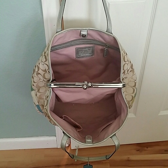 Purse - Picture 2 of 4