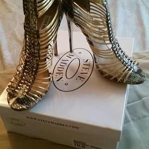 Steve madden snake print heeled sandals
