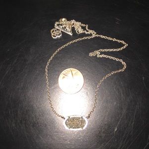 Kendra Scott necklace