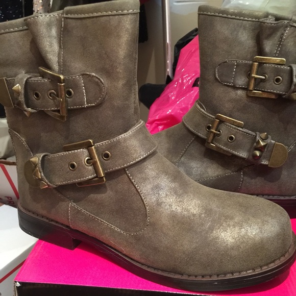 Super nice ankle boots by viviglam Last pair size9 - Picture 4 of 4