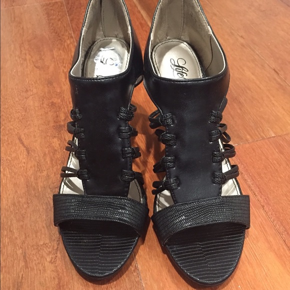 Black Sandal Heels