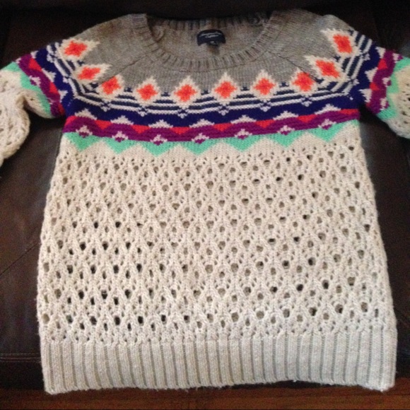 American Eagle Sweater
