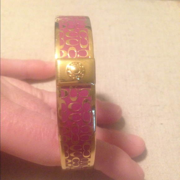 Pink and gold Coach Signature Bangle - Picture 4 of 4
