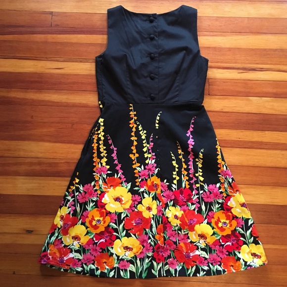Black dress with colorful floral details - Picture 2 of 4