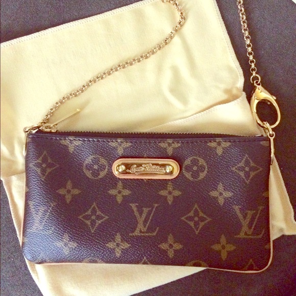 Temporary price drop! $388 LV Clutch