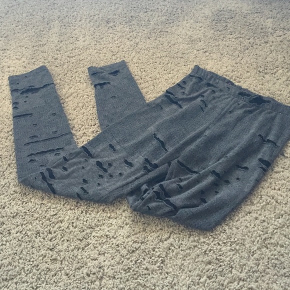 Never worn grey leggings - Picture 1 of 2