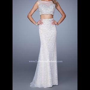 EXTRA PICTURES AND SIZING