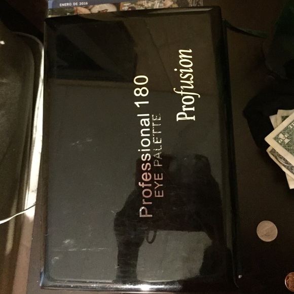 Professional artist Makeup Palette