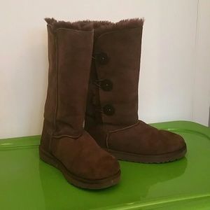 Bailey Button Triplet Ugg