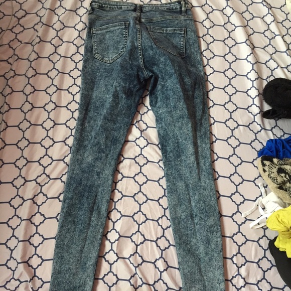 Ripped Denim Jeans (Acid Wash) - Picture 2 of 3