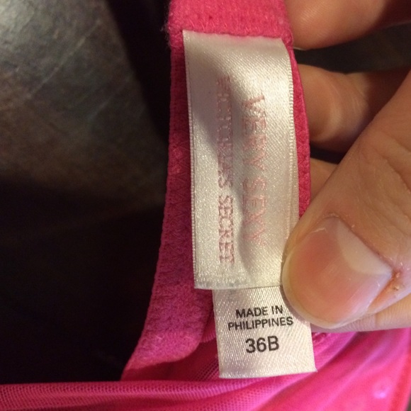 Victoria's Secret bra 💋 - Picture 4 of 4