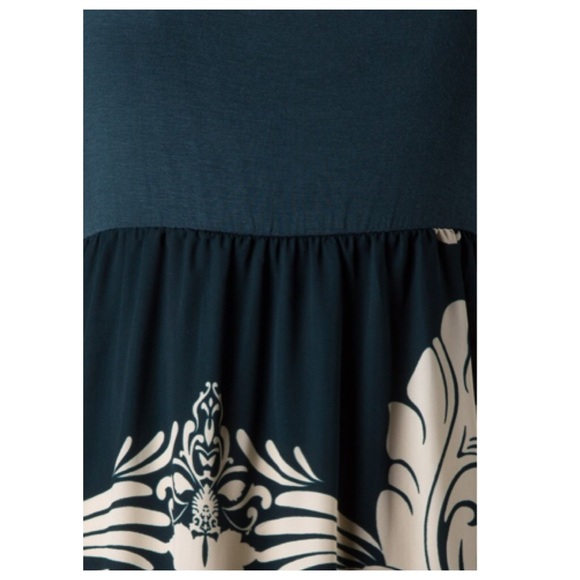 Baroque Maxi Dress Long Sleeve - Picture 3 of 4