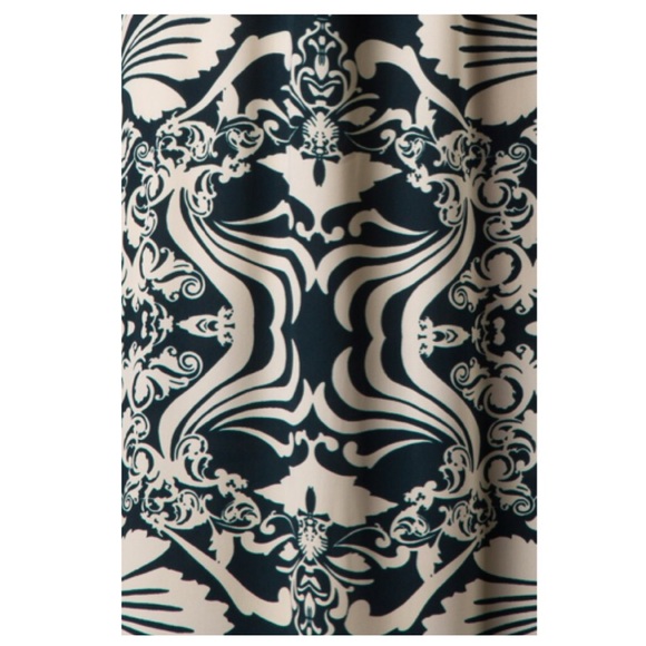 Baroque Maxi Dress Long Sleeve - Picture 4 of 4