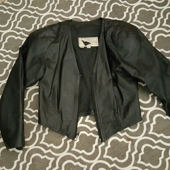 Vintage Black leather V cut jacket