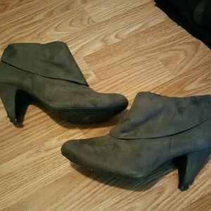 FREE ADD ON Suede grey booties size 7.5