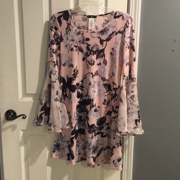 ⚡️flash sale⚡️Trendy floral dress
