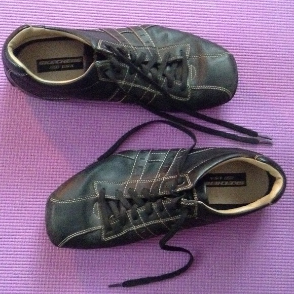 Men's dress Skechers shoes
