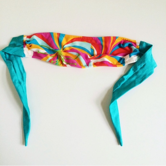 Bikini top size small