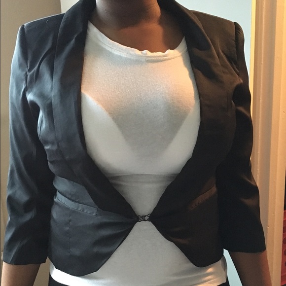Nice black blazer with faux pockets