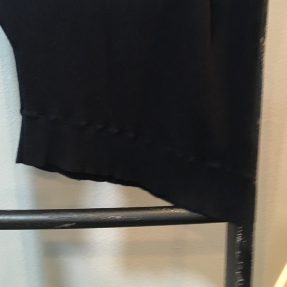 Black off shoulder express sweater - Picture 3 of 4