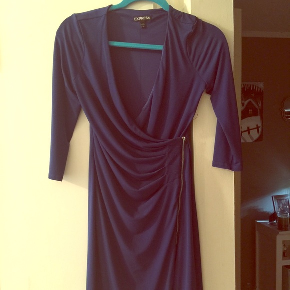 Express dress with side zipper