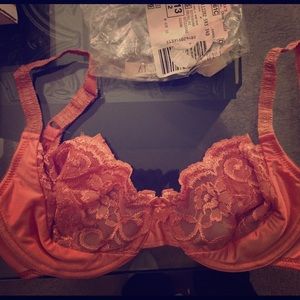 New bra.. Rosy pink! Sent the wrong size..