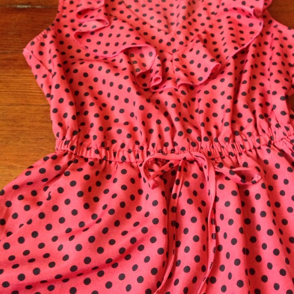 Perfect little Ruffle Dress - Picture 2 of 4