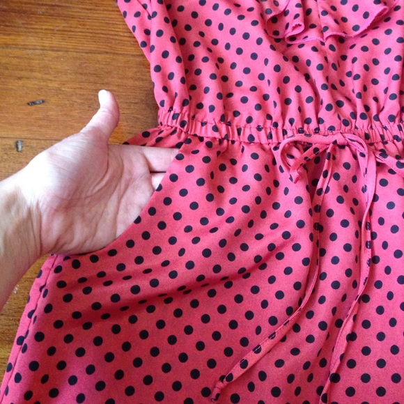 Perfect little Ruffle Dress - Picture 3 of 4