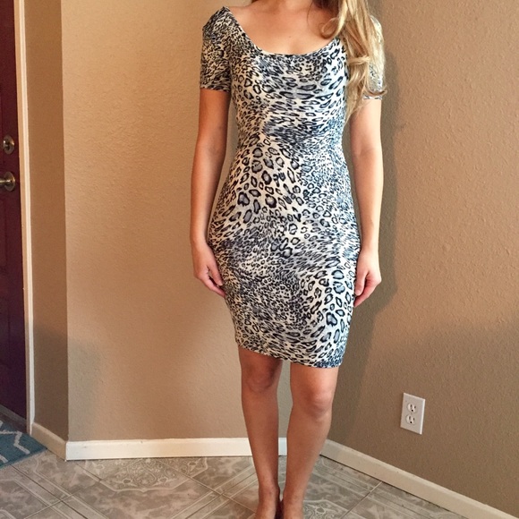 Snow Leopard Midi Dress - Picture 2 of 4