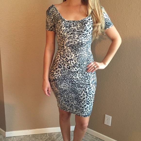 Snow Leopard Midi Dress - Picture 4 of 4