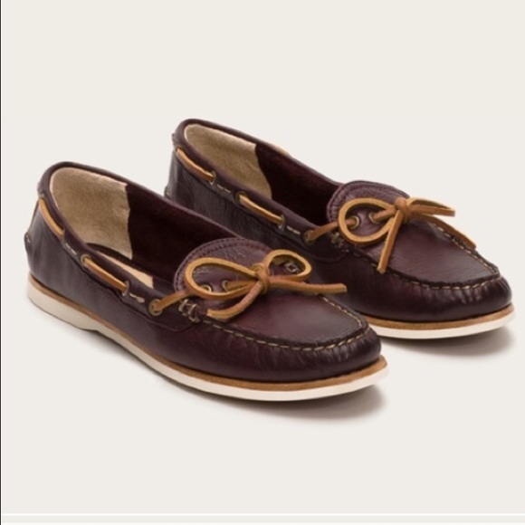 frye boat shoes womens