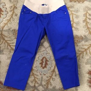 Old navy maternity capris