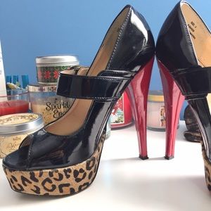 👠Steve Madden Open-Toed Heels