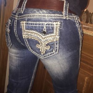 Betty 26 Rock revival