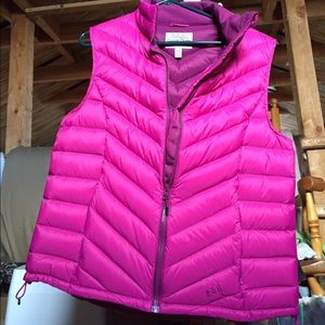 Cabelas brand goose down vest size women's large