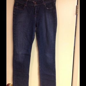 Women's Levi's jeans