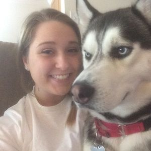 Meet your Posher, Lauren