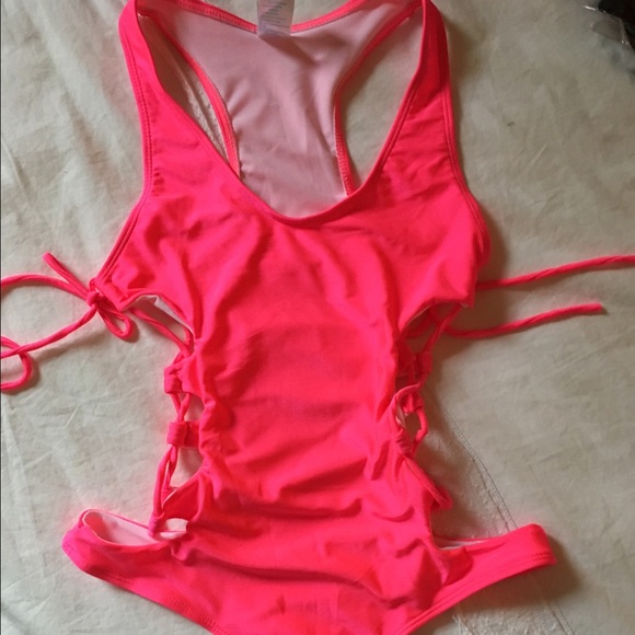 Kylie Jenner Pink bodysuit/bikini