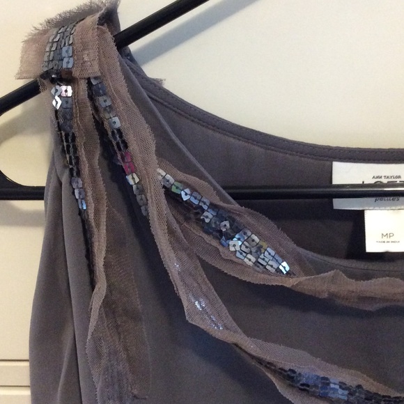 NWOT Gray Loose Tank with Sequin Details - Picture 4 of 6