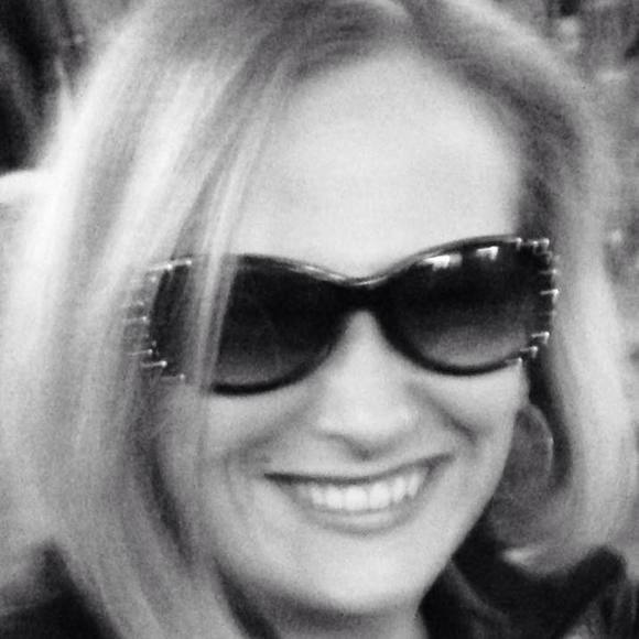 Meet your Posher, Melissa - Picture 1 of 1