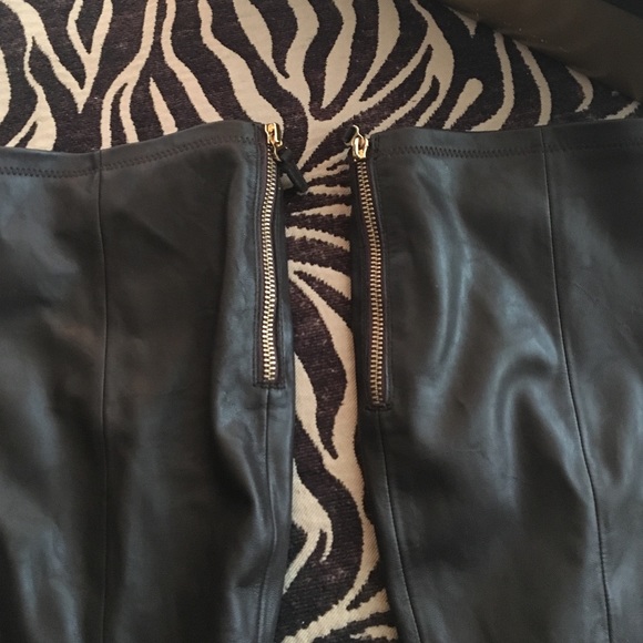 Franco Sarto knee high dark brown leather boots - Picture 3 of 3