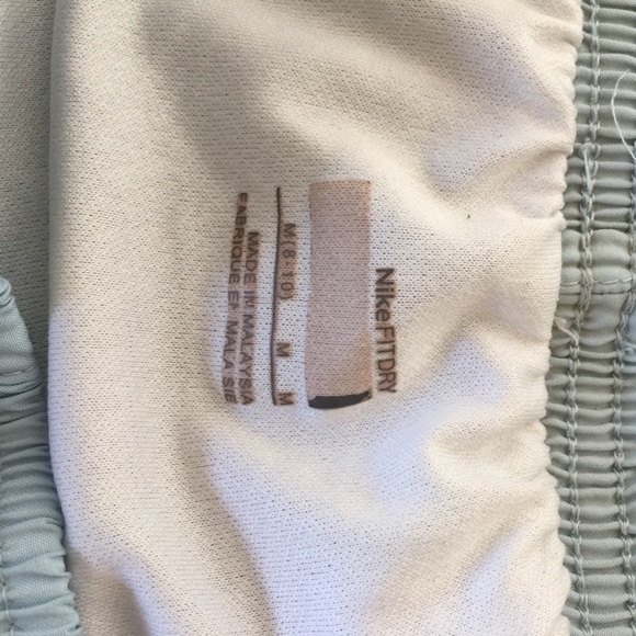 Nike running shorts - Picture 3 of 4