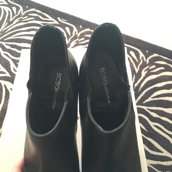 BCBG black booties - Picture 2 of 3