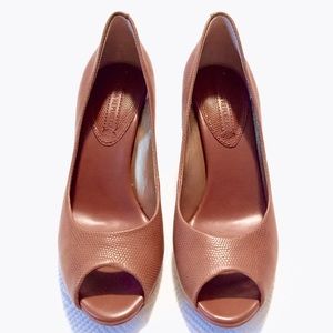 Banana Republic Shoes - 💗HOST PICK💗 br | jana peep toe pumps. Banana Republic Shoes - 💗HOST PICK💗 br | jana peep toe pumps.