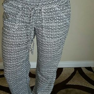 Small Pattern Pants