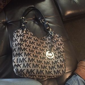 Mk Michael Kors Purse.