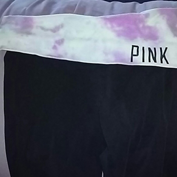 VS Pink yoga pants. ( Extra Small)