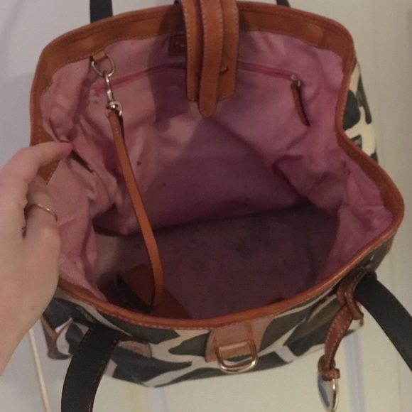 Dooney and Bourke Bag - Picture 3 of 4